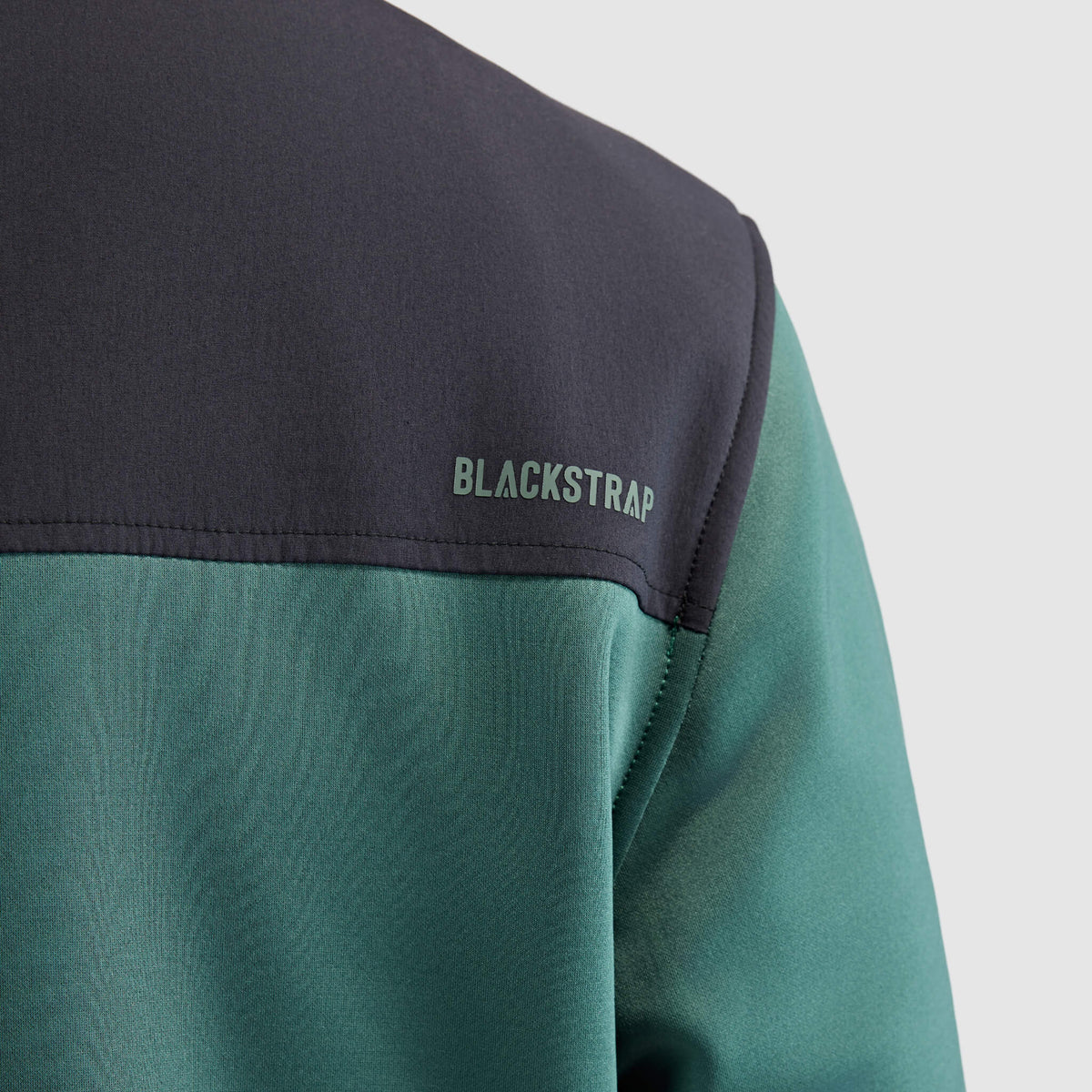Mens Spectrum Fleece Pullover Crew #color_obsidian