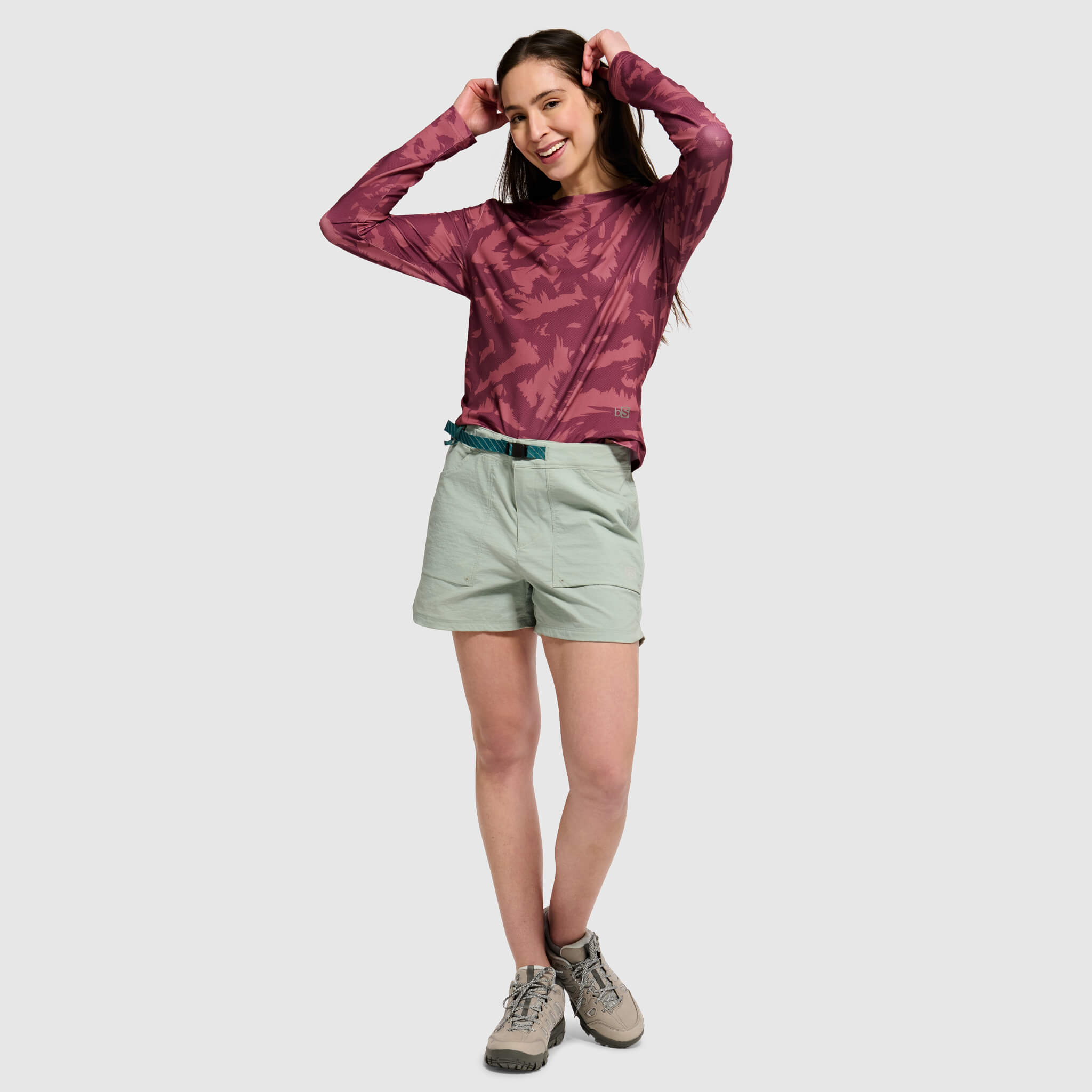 Women's Voyage Crewneck Long Sleeve BlackStrap #color_slash cherry