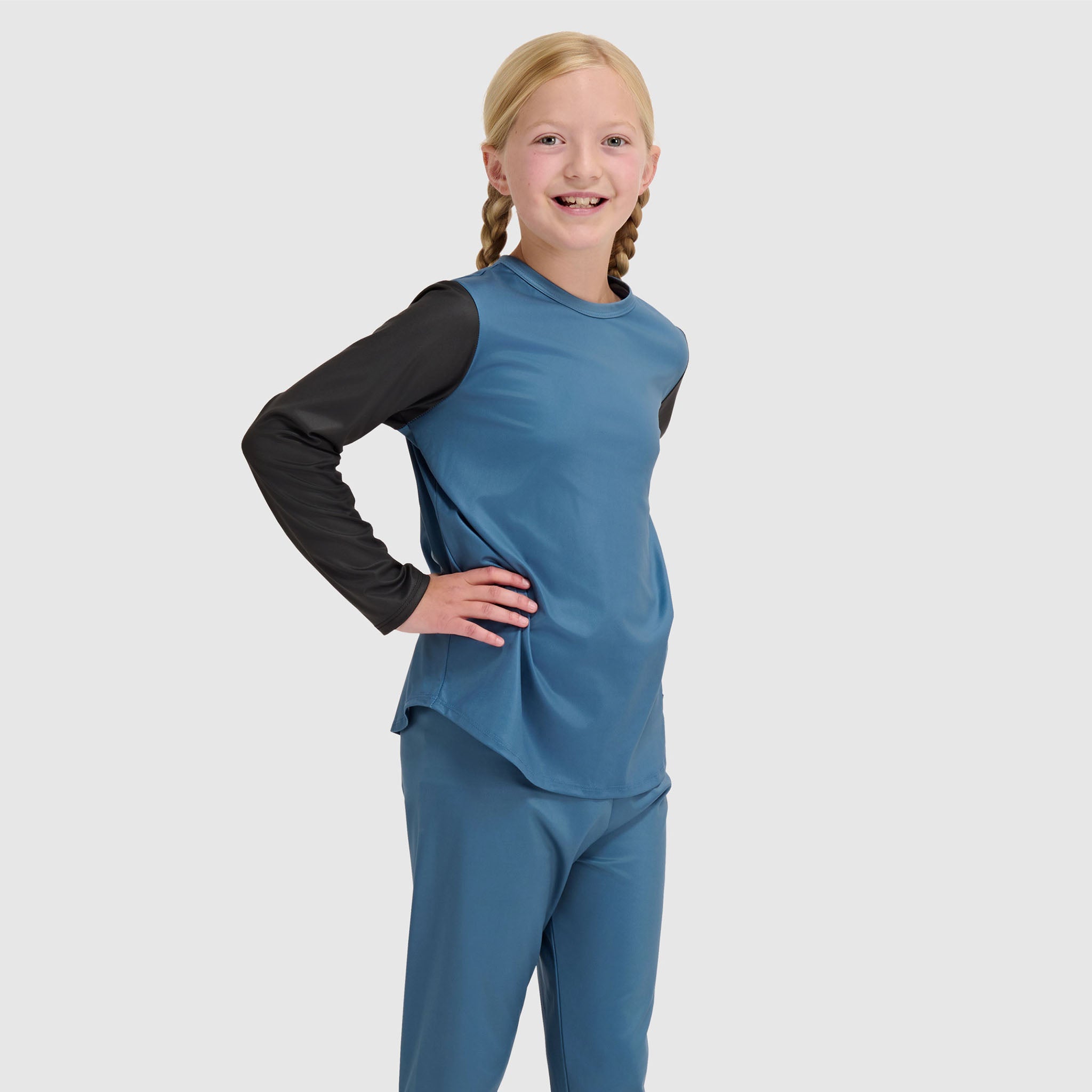 Big Kids' Evolver Crewneck Long Sleeve BlackStrap #color_moonlight