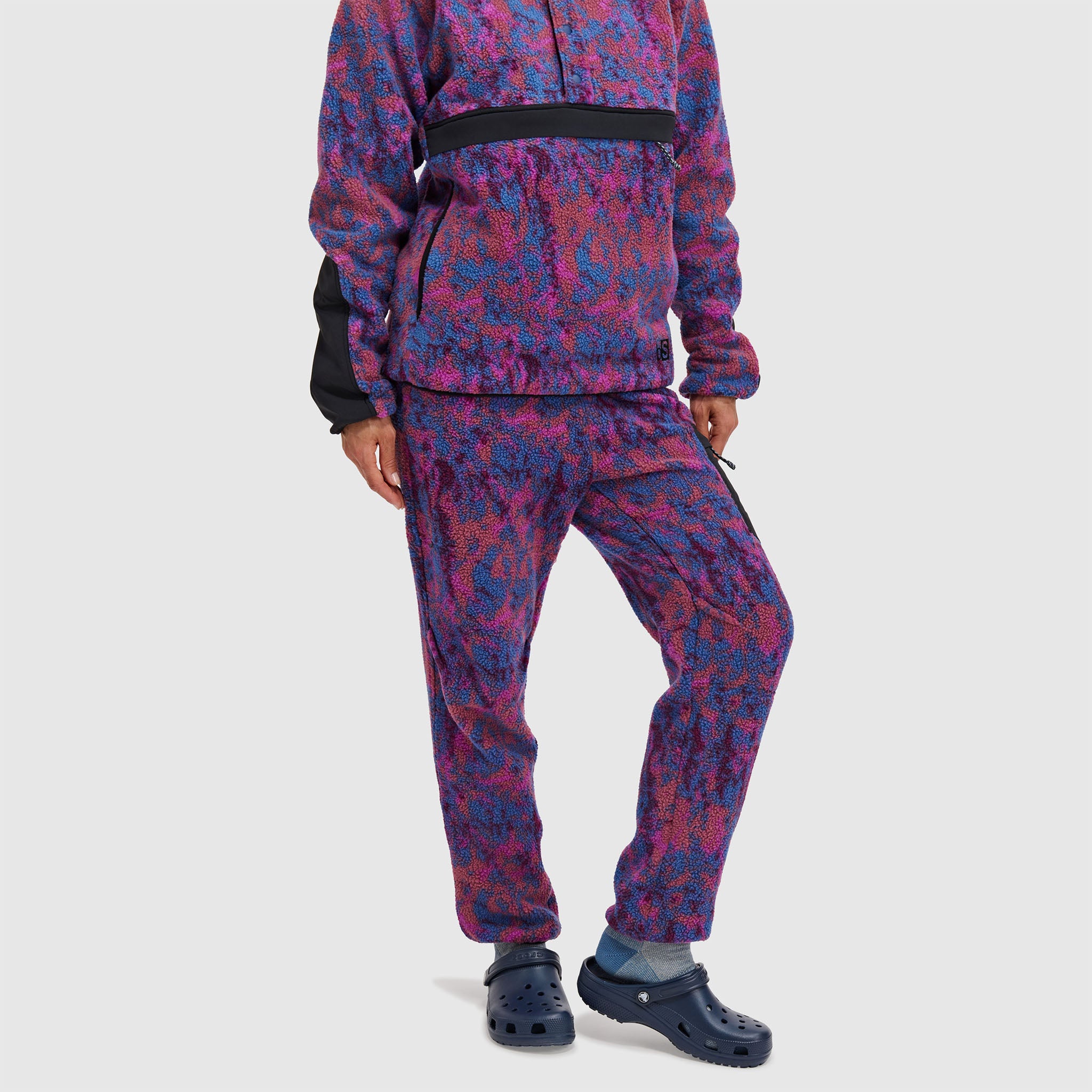 BlackStrap Women's Caldera Sherpa Fleece #color_pulse currant